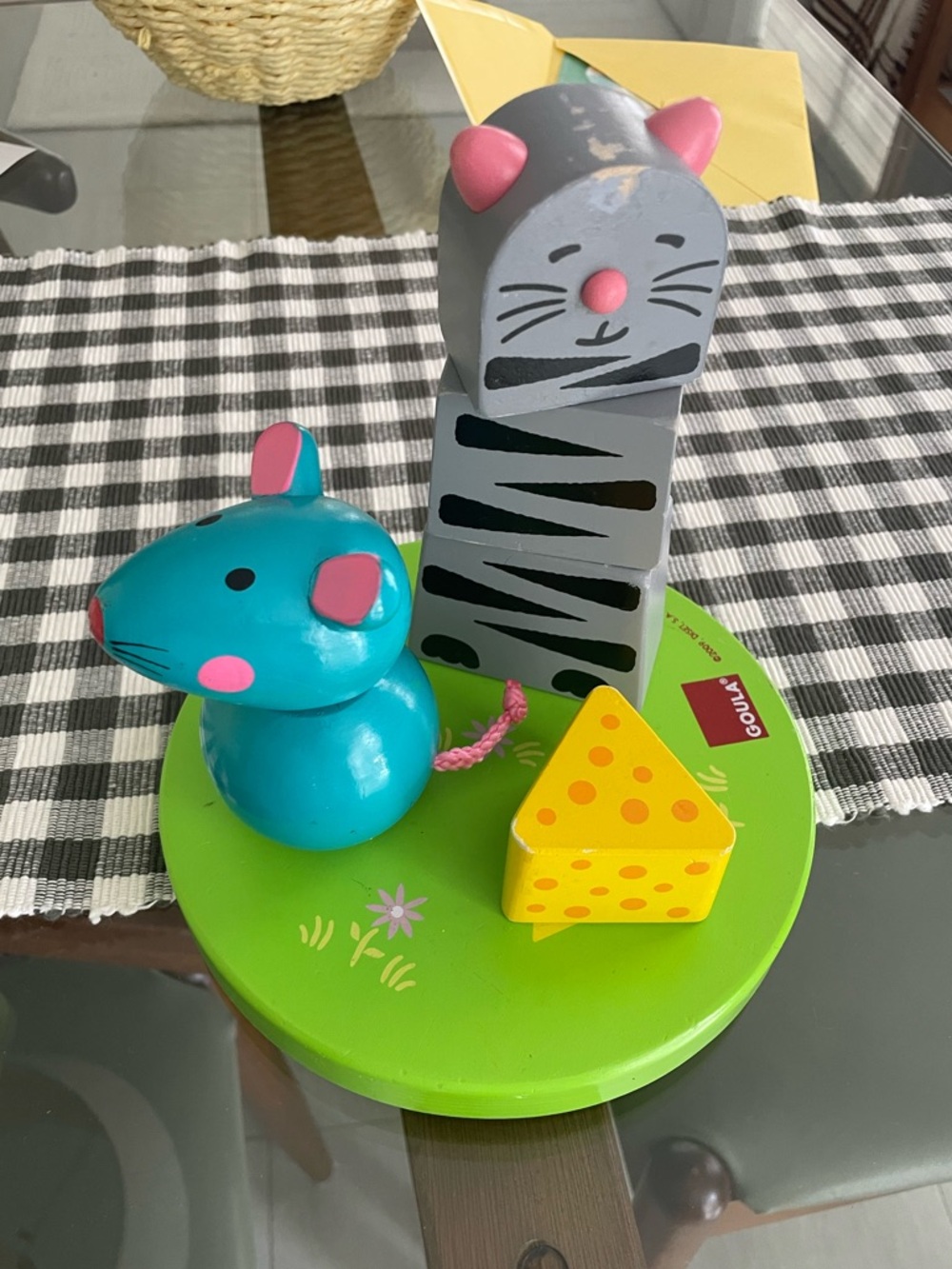 Wooden puzzle Wooden Cat & Mouse stacking magnet toy